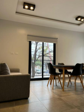 MODERNO DEPARTAMENTO PARA 3-4 PERSONAS, MUY BIEN UBICADO
